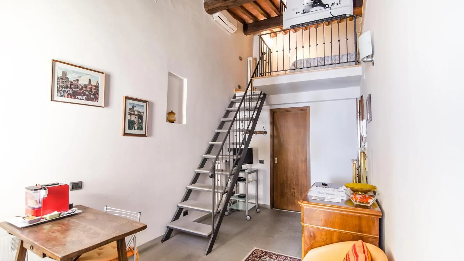 La Corte Del Re Suite & Rooms Arezzo 2*,