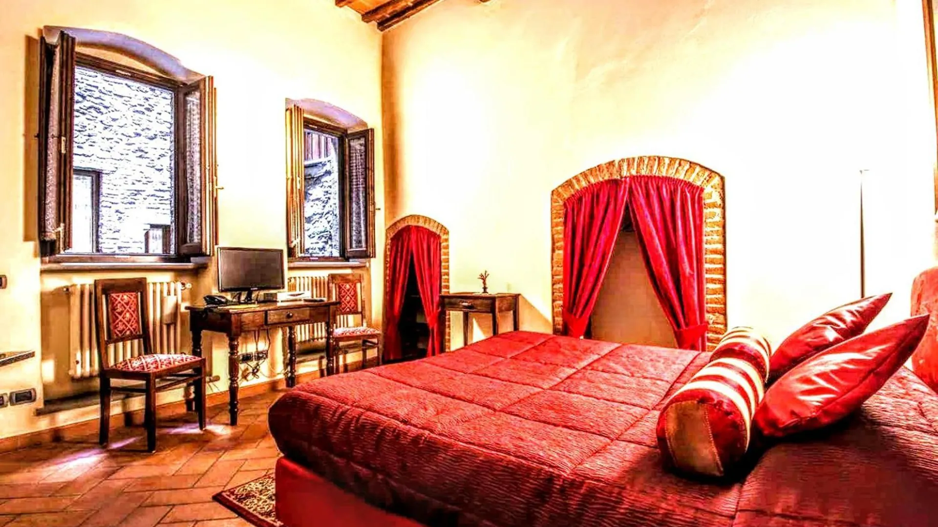 La Corte Del Re Suite & Rooms Arezzo 2*,  Italy