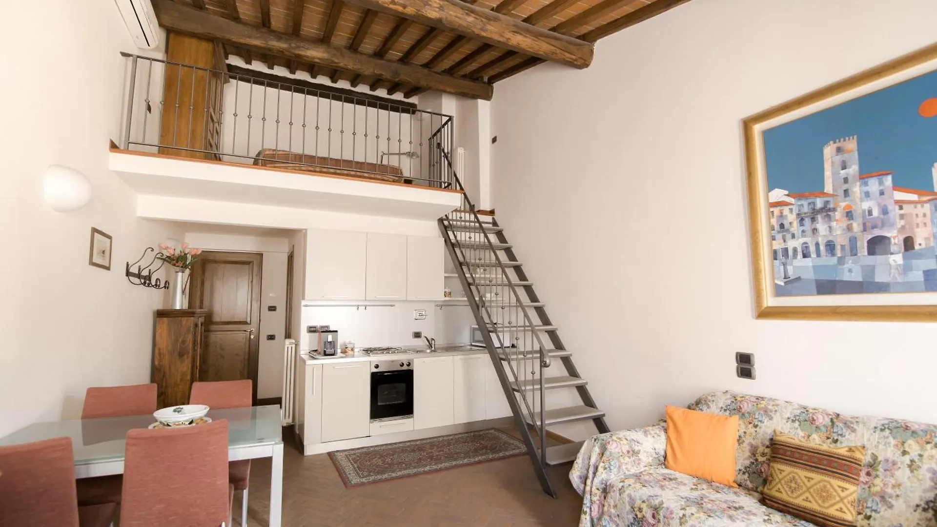 La Corte Del Re Suite & Rooms Arezzo 2*,